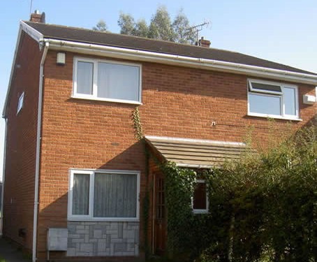 Frontal view of a house in Cheshire successfully bought by Housebuyers4u
